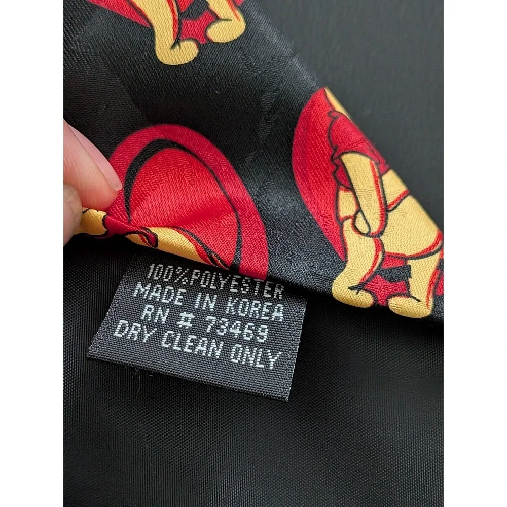 Disney Winnie The Pooh Valentines Tie Necktie All Over Hearts Print 58
